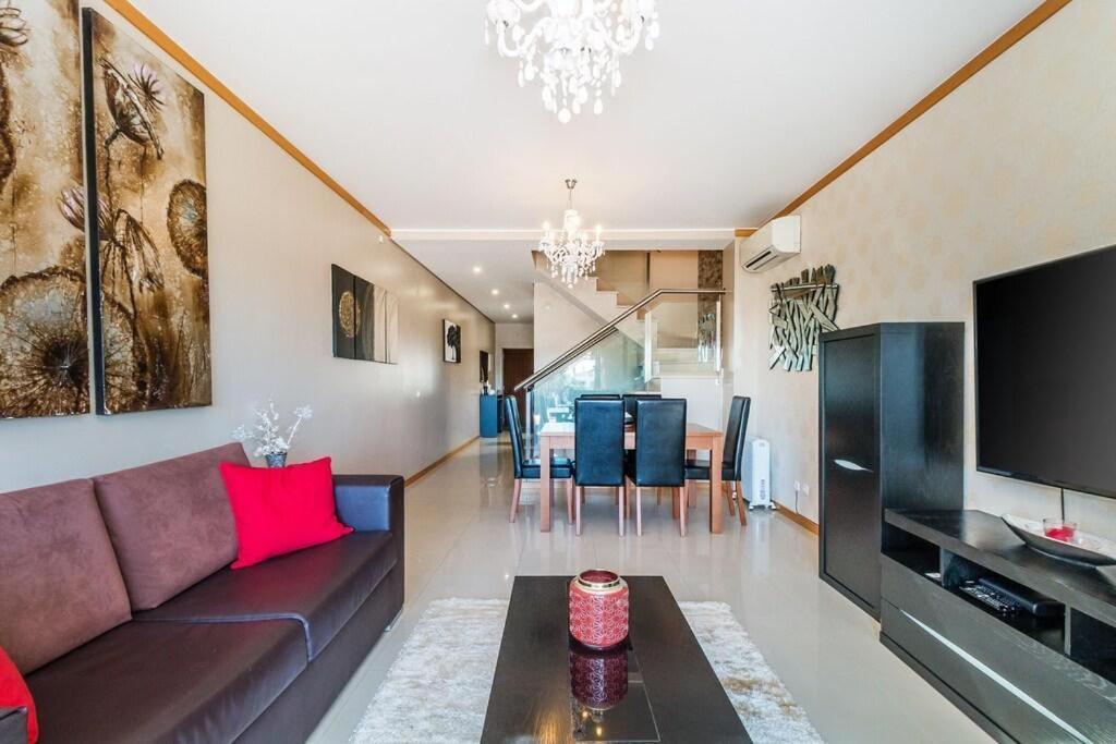 Fantastic Townhouse With Pool And Sea Views Villa Albufeira Bagian luar foto